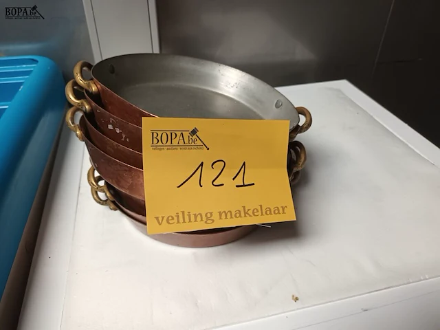 Lot 121 - koperen ovenschaaltjes. 6 stuks - afbeelding 1 van  3