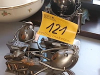 Lot 121 - metaalfiguren. 3 stuks - afbeelding 1 van  4