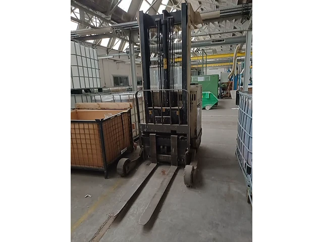 Lot 1211 - heftruck crown - afbeelding 5 van  7