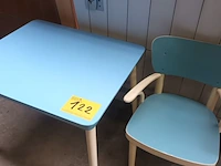 Lot 122 - kindertafeltje en stoeltje - afbeelding 4 van  4