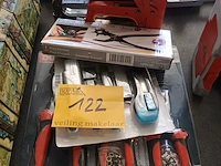 Lot 122 - manuele tools. 5 stuks