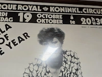 Lot 122 - poster dionne warwick uit 1982 - afbeelding 2 van  4