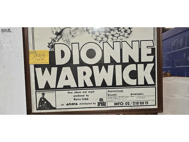 Lot 122 - poster dionne warwick uit 1982 - afbeelding 3 van  4