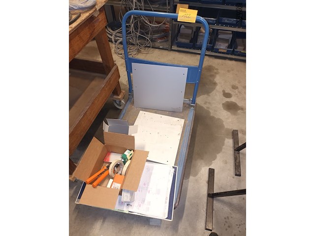 Lot 122 - verhuiskar - afbeelding 1 van  3