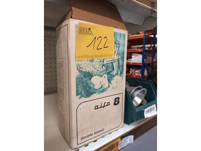 Lot 122 - vleesmolen en accessoires - afbeelding 3 van  3