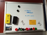 Lot 122 - whiteboard. 2 stuks - afbeelding 1 van  2