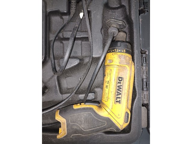 Lot 123 - accu schroefmachine dewalt - afbeelding 3 van  4