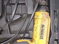 Lot 123 - accu schroefmachine dewalt - afbeelding 3 van  4