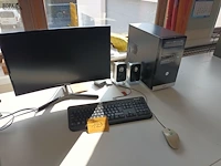 Lot 123 - computerconfiguratie - afbeelding 1 van  4