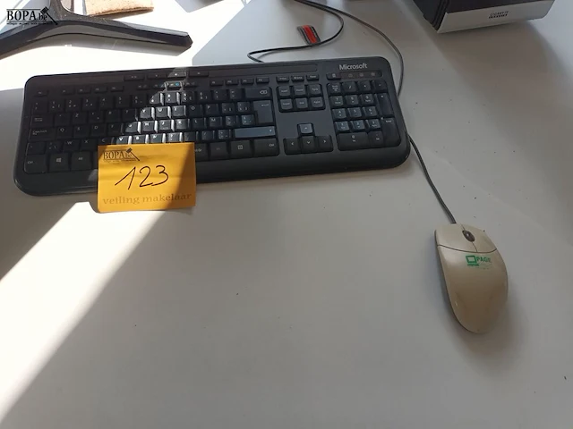 Lot 123 - computerconfiguratie - afbeelding 3 van  4