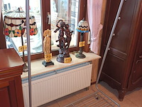 Lot 123 - kledingrek op wielen - afbeelding 1 van  4