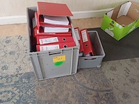 Lot 123 - lot ringmappen en vloermat. 3 stuks - afbeelding 1 van  5