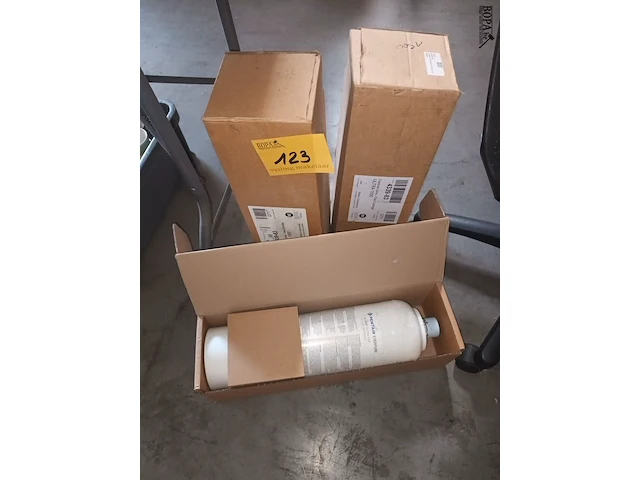Lot 123 - waterfilter cartridge. 3 stuks - afbeelding 1 van  3