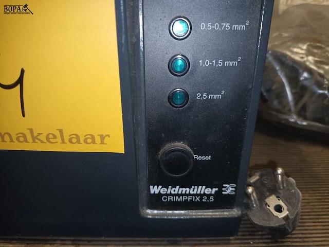 Lot 124 - krimpmachine weidmüller - afbeelding 3 van  3