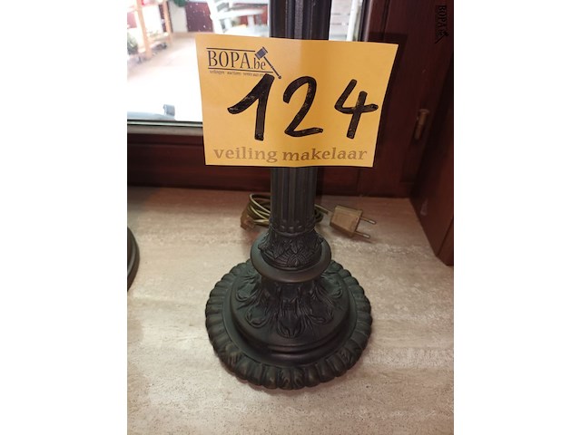 Lot 124 - lampadaire glas in lood - afbeelding 3 van  3