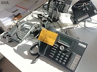 Lot 124 - telefoontoestellen. 7 stuks - afbeelding 3 van  3