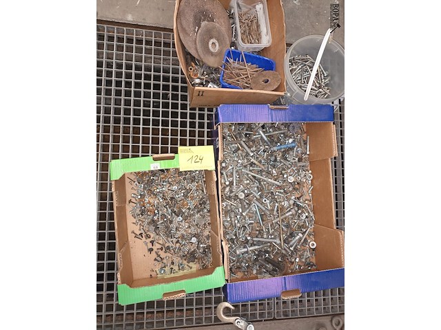 Lot 124 - werkmateriaal - afbeelding 1 van  4