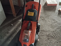 Lot 125 - accu grasmaaier - afbeelding 1 van  2