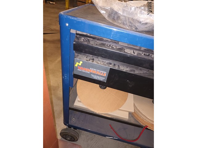 Lot 125 - blauwe materiaalkar - afbeelding 3 van  4