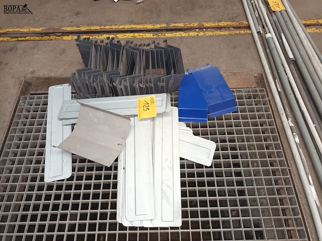 Lot 125 - metalen supports - afbeelding 3 van  3