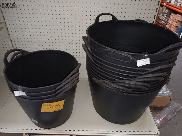 Lot 125 - mortelkuip. 16 stuks - afbeelding 1 van  5