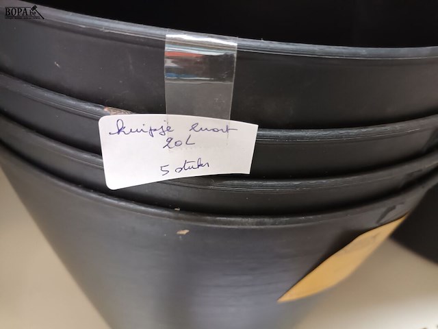 Lot 125 - mortelkuip. 16 stuks - afbeelding 4 van  5