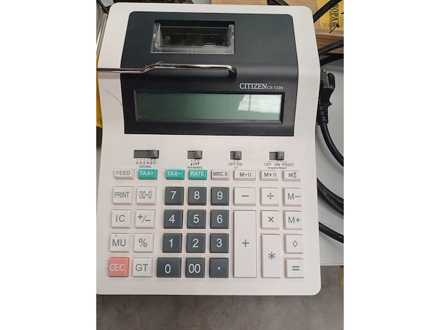 Lot 125 - weegschaal en rekenmachine - afbeelding 4 van  6