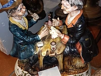 Lot 126 - beeld capodimonte. 2 stuks - afbeelding 2 van  4