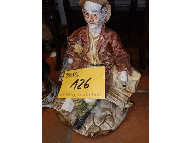 Lot 126 - beeld capodimonte. 2 stuks - afbeelding 3 van  4