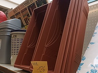 Lot 126 - bloembak. 8 stuks - afbeelding 2 van  3