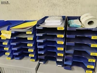 Lot 126 - documentenbakjes en ringmappen - afbeelding 3 van  4