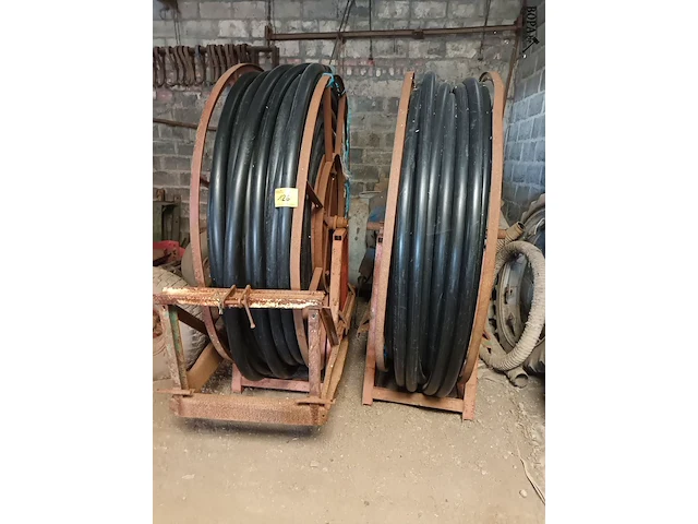 Lot 126 - irrigatiehaspel. 2 stuks - afbeelding 1 van  3