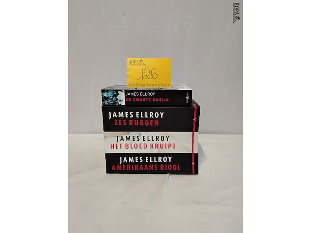 Lot 126 - serie boeken, j. ellroy, romans, 4 stuks - afbeelding 1 van  1