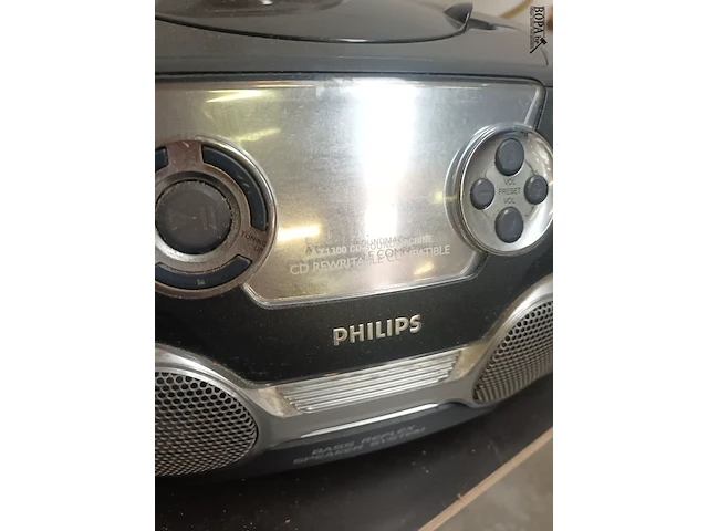 Lot 127 - draagbare radio philips - afbeelding 2 van  4