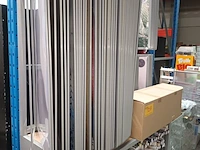 Lot 127 - draaibare wandhouder voor posters - afbeelding 4 van  4