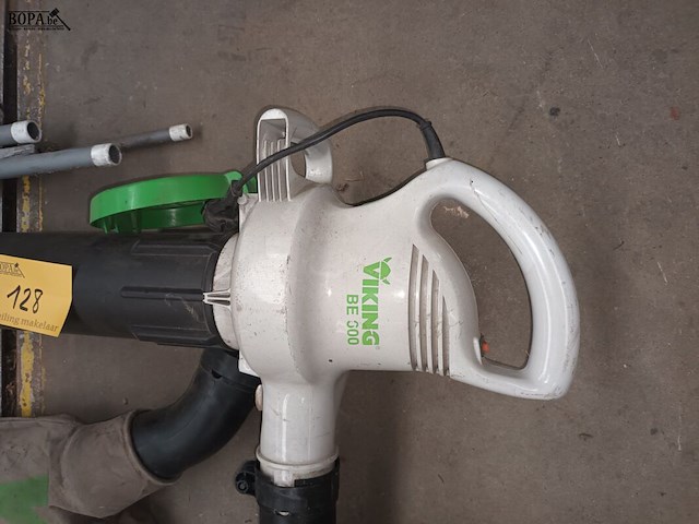 Lot 128 - bladblazer - afbeelding 2 van  3