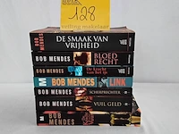 Lot 128 - serie boeken, b. mendes, romans, 7 stuks - afbeelding 1 van  1