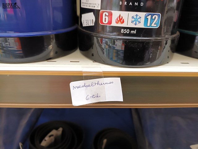 Lot 128 - thermos, drinkbus, bekers. 14 stuks - afbeelding 5 van  7