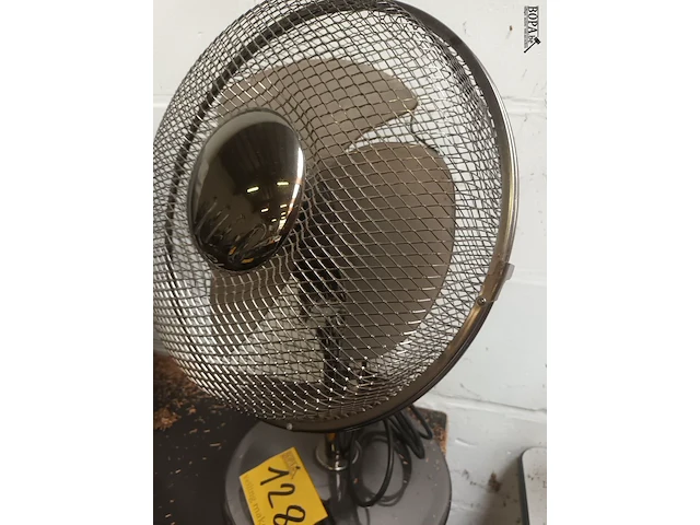 Lot 128 - ventilator - afbeelding 2 van  4
