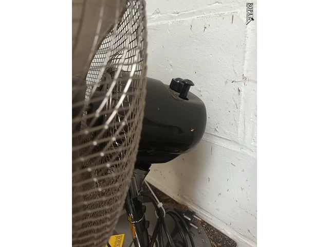 Lot 128 - ventilator - afbeelding 3 van  4