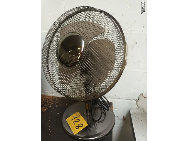 Lot 128 - ventilator - afbeelding 4 van  4