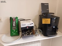 Lot 129 - espressomachine en toebehoren - afbeelding 1 van  5