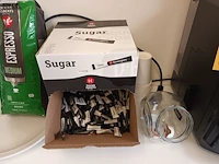Lot 129 - espressomachine en toebehoren - afbeelding 4 van  5