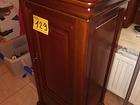 Lot 129 - kastje in kerselaar - afbeelding 2 van  3