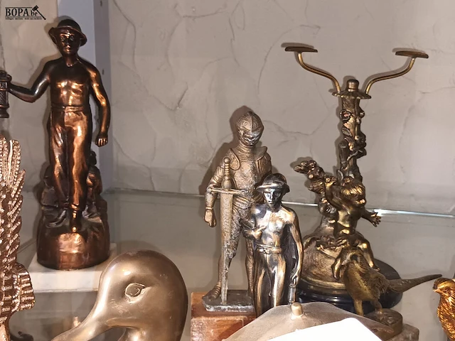 Lot 129 - metalen decoratie. 13 stuks - afbeelding 4 van  6