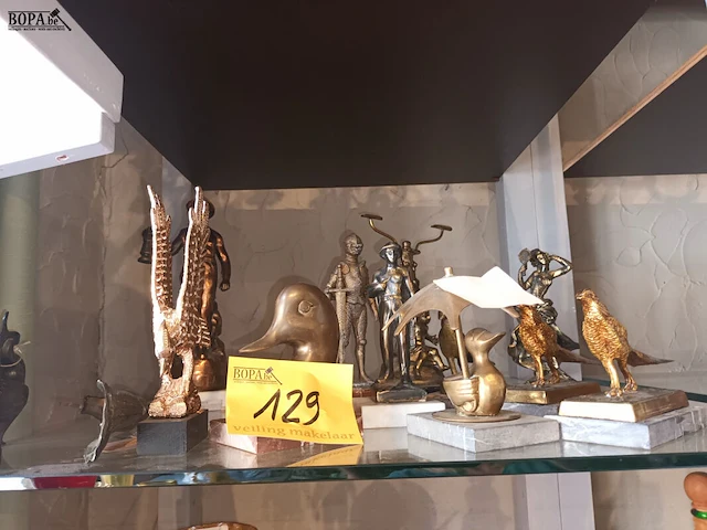 Lot 129 - metalen decoratie. 13 stuks - afbeelding 6 van  6