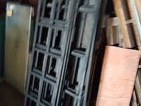 Lot 129 - planten klimrekken en vliegendeuren - afbeelding 2 van  2