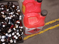 Lot 129 - producten en verf - afbeelding 2 van  3