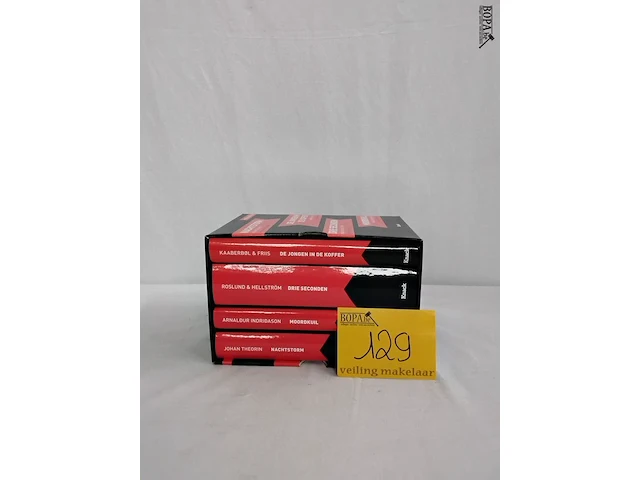 Lot 129 - serie boeken, diverse auteurs, romans, 4 stuks - afbeelding 1 van  1