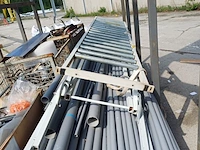 Lot 13 - aluminium roltafel - afbeelding 1 van  4